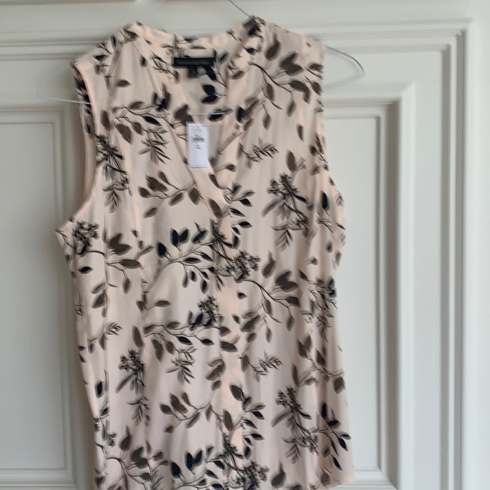 Peach and black v neck top never worn 26 inches